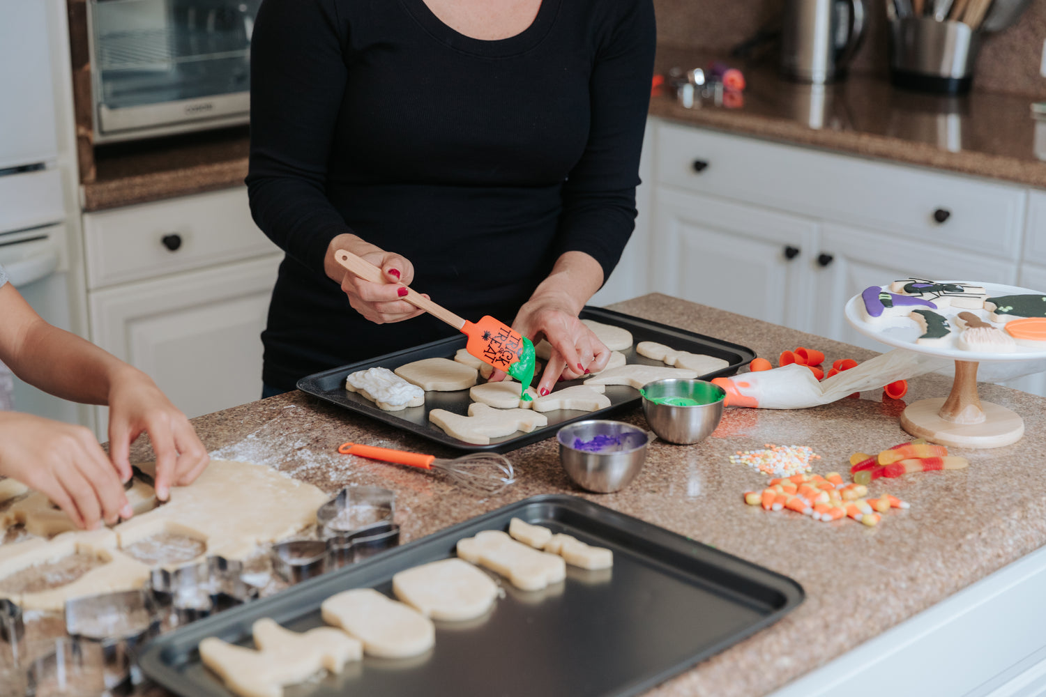 Trick or Treat Deluxe Cookie Decorating Set