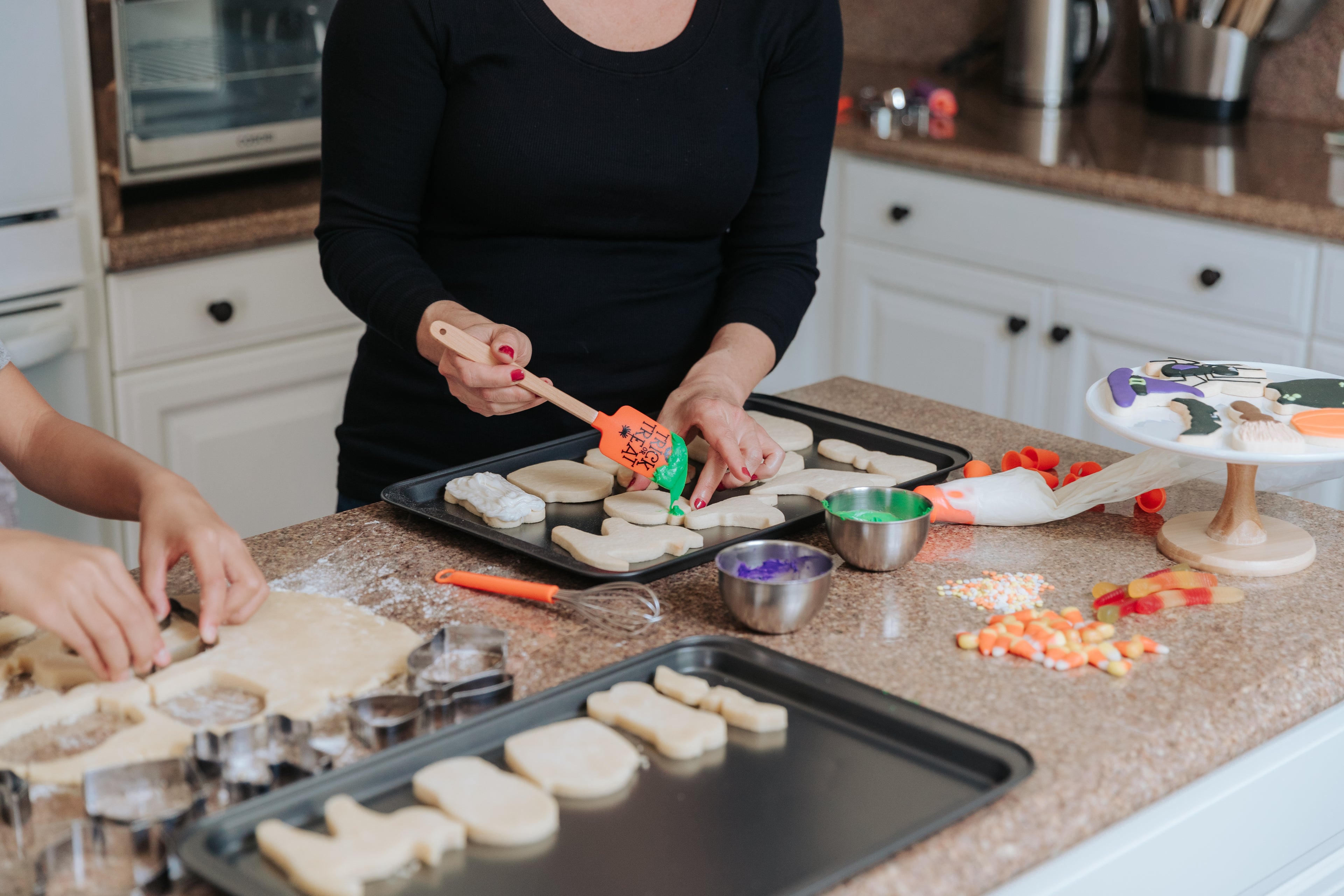 Trick or Treat Deluxe Cookie Decorating Set