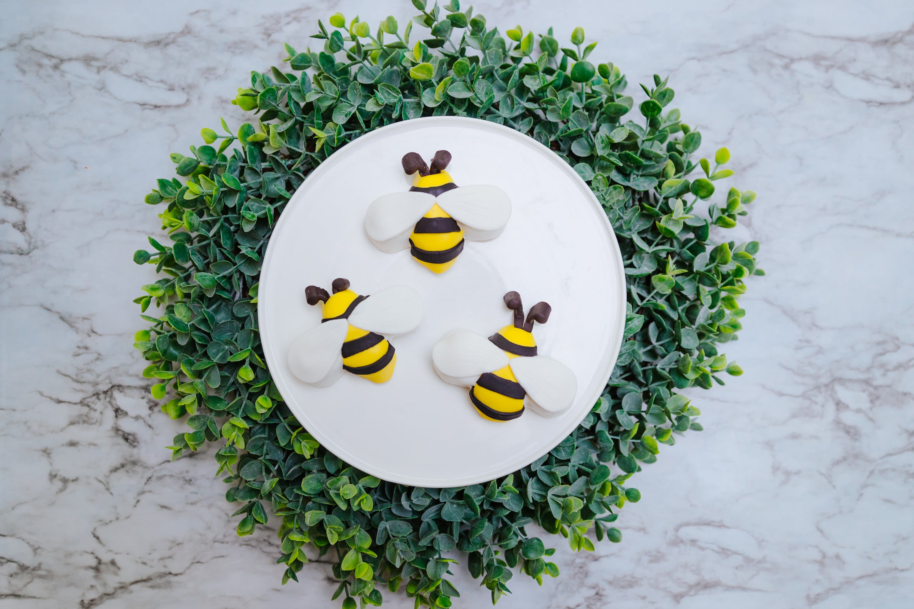 Spring Fling Busy Bee Baking Set