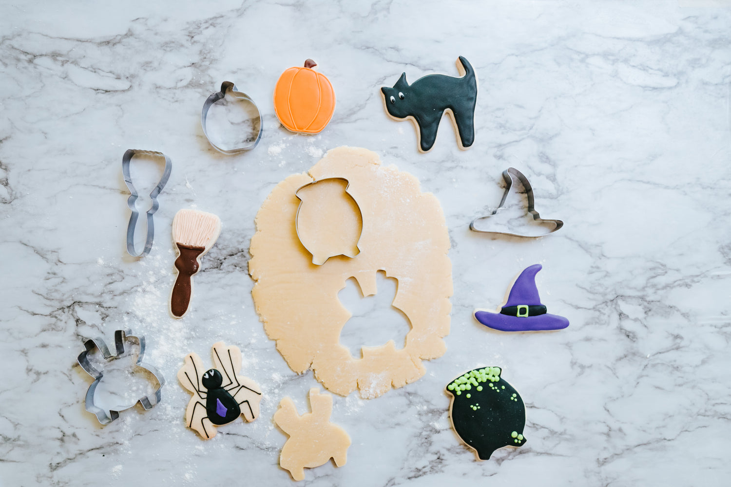 Trick or Treat Deluxe Cookie Decorating Set