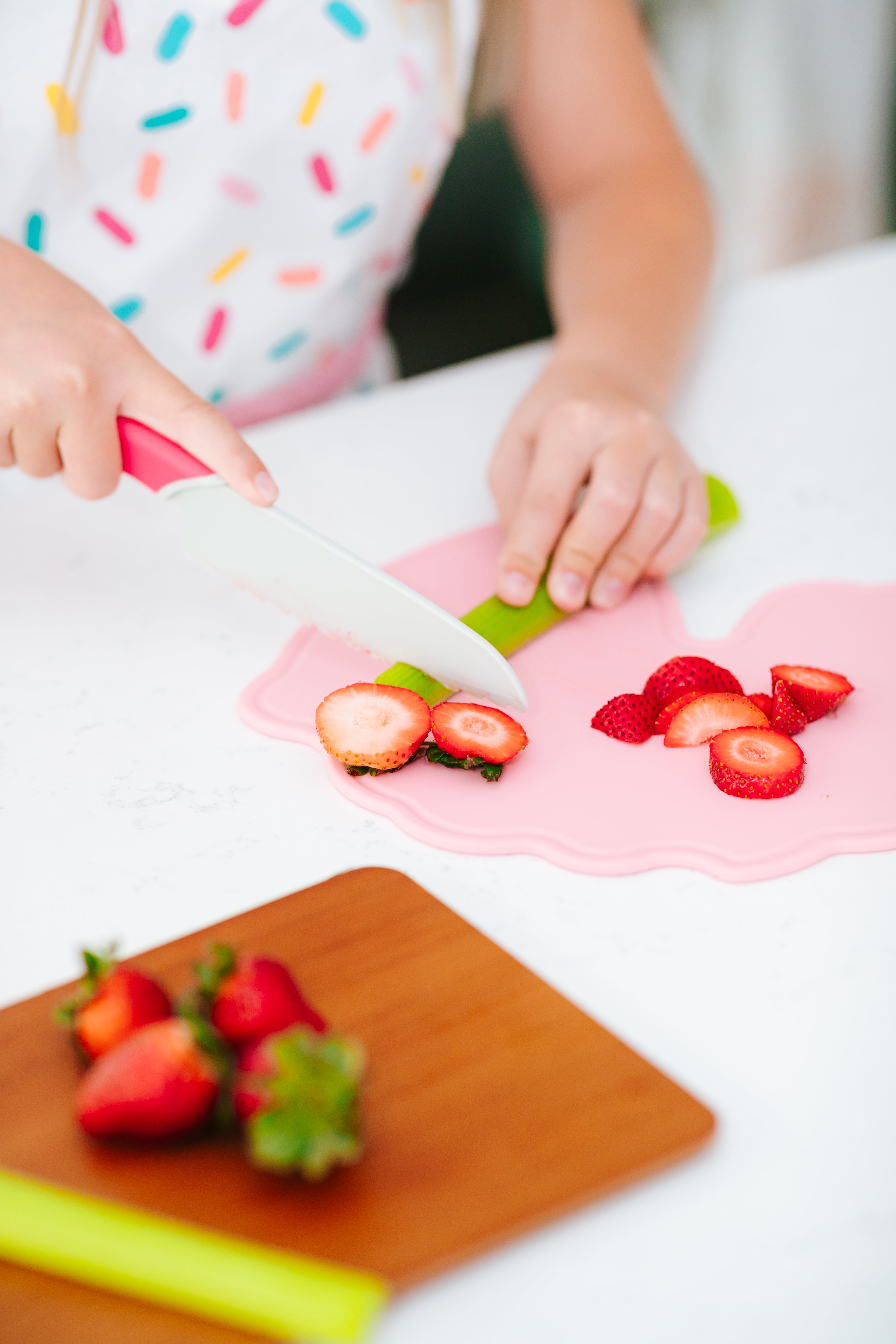 Kid Safe Cutting Board and Serrated Knife Set Pink Unicorn