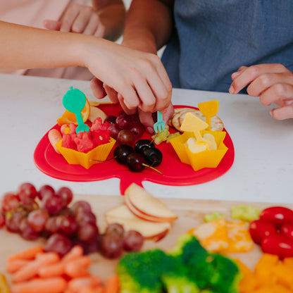 Foodie Friends Cutting Board and Knife Set