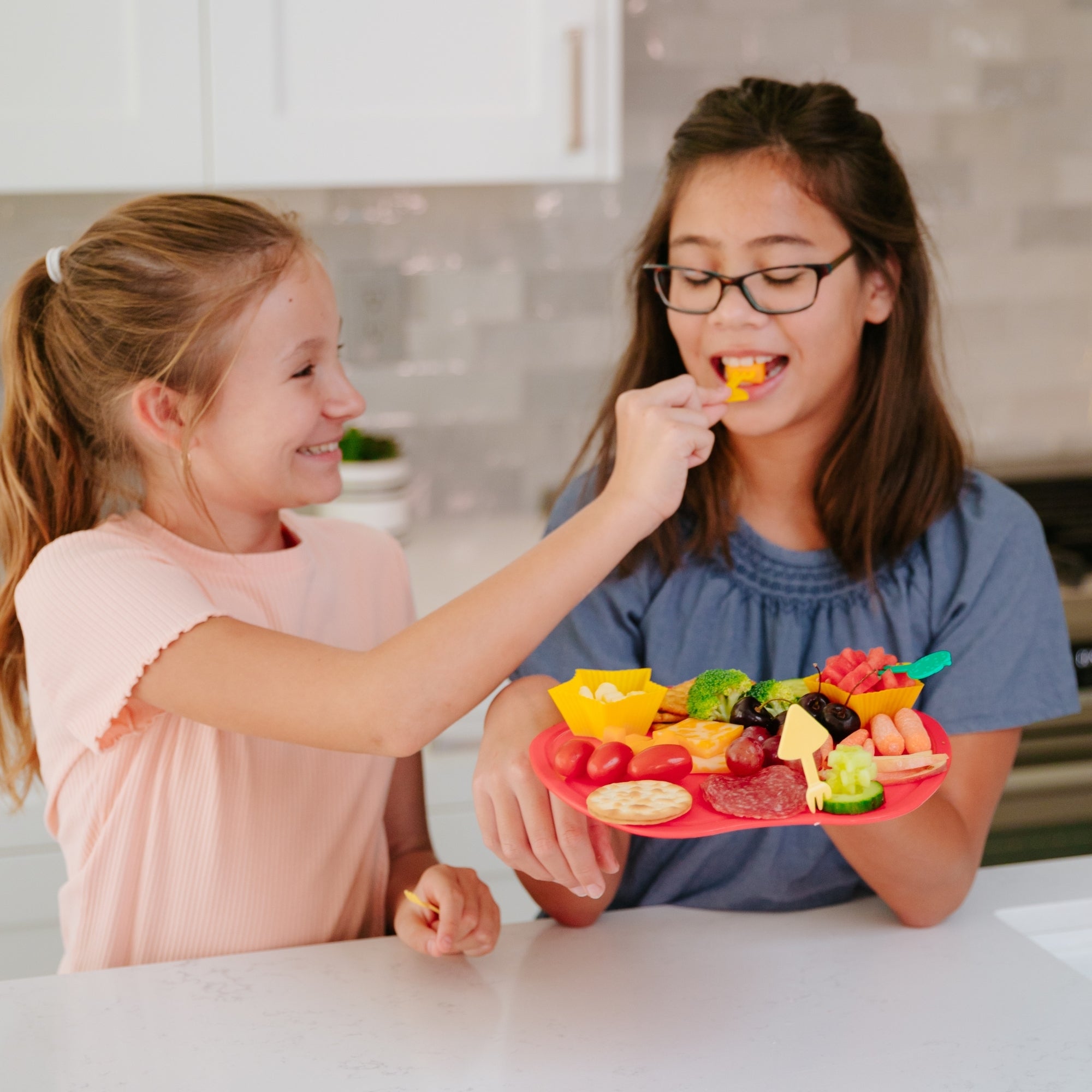 Foodie Friends Cutting Board and Knife Set