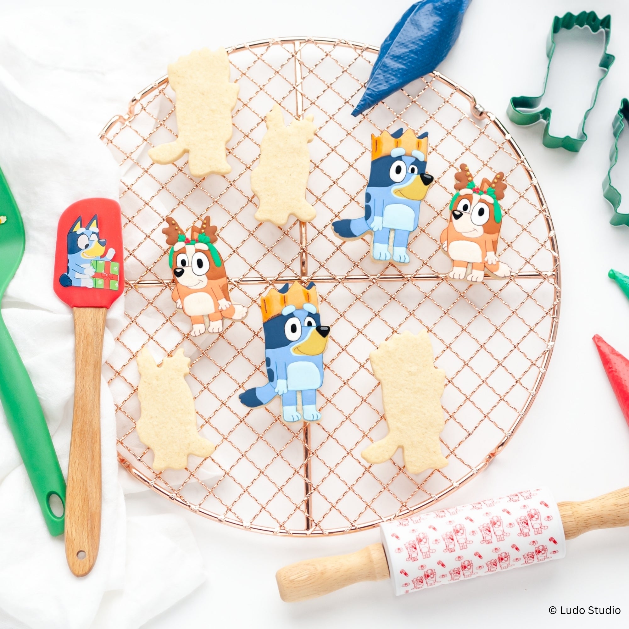 BLUEY Holiday Baking Set for Kids - 5 Pc Cookie Cutters and Tools